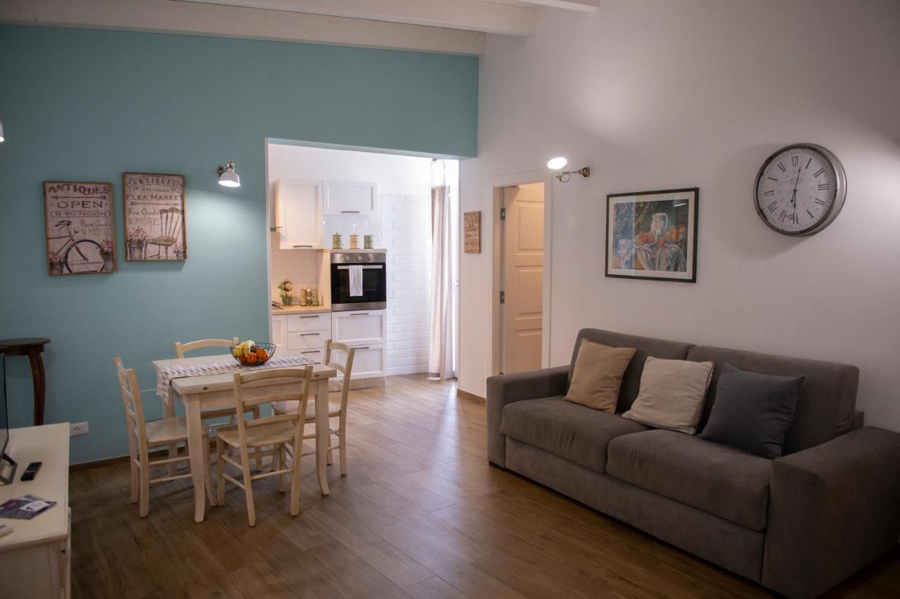 Color Apartment Monopoli Exterior photo